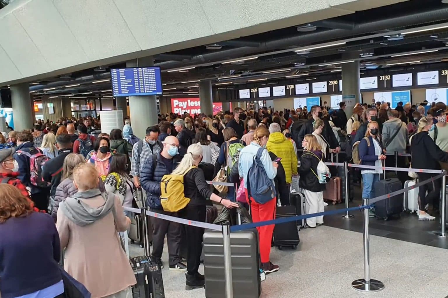Keflavík Fast-Track Security Now Open to All Passengers