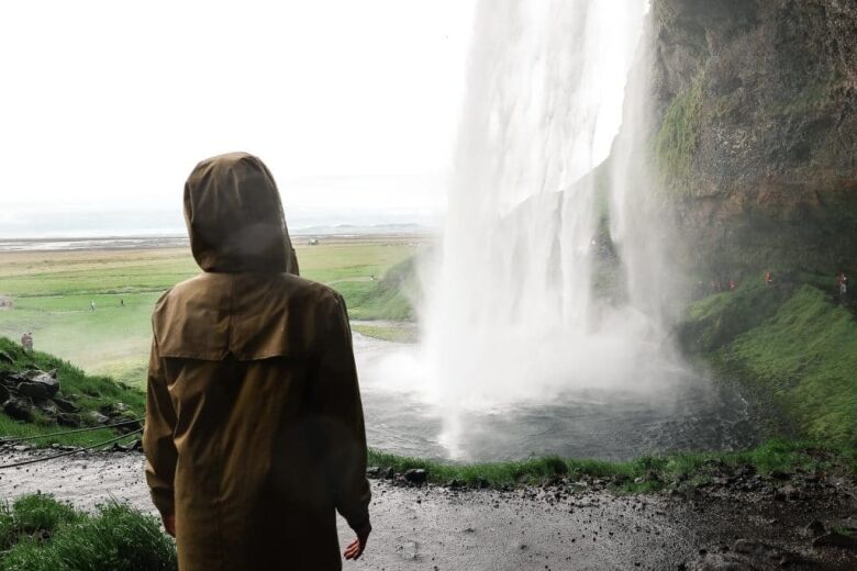 seljalandsfoss tourist