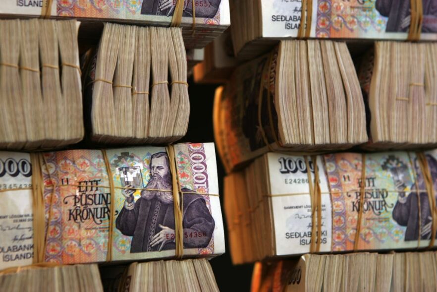 More Pay, More Problems for Icelandic Borrowers icelandic króna isk